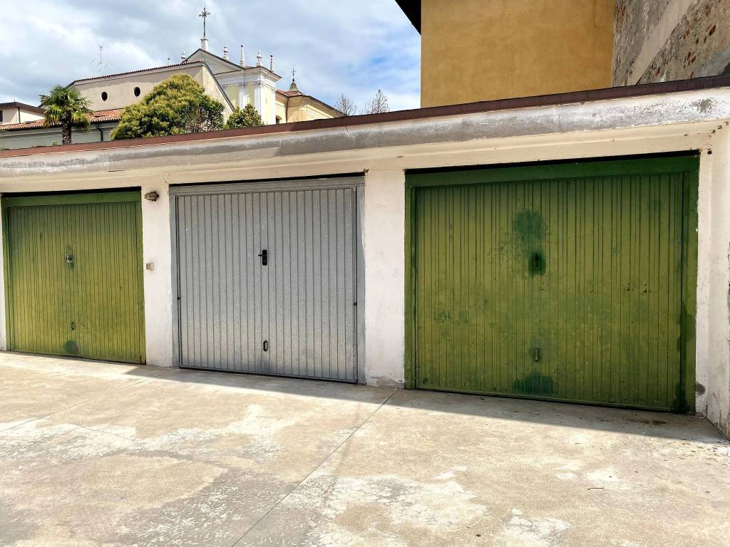 Garage Box Via Roma Castrezzato Rif 82024212 Immobiliare It