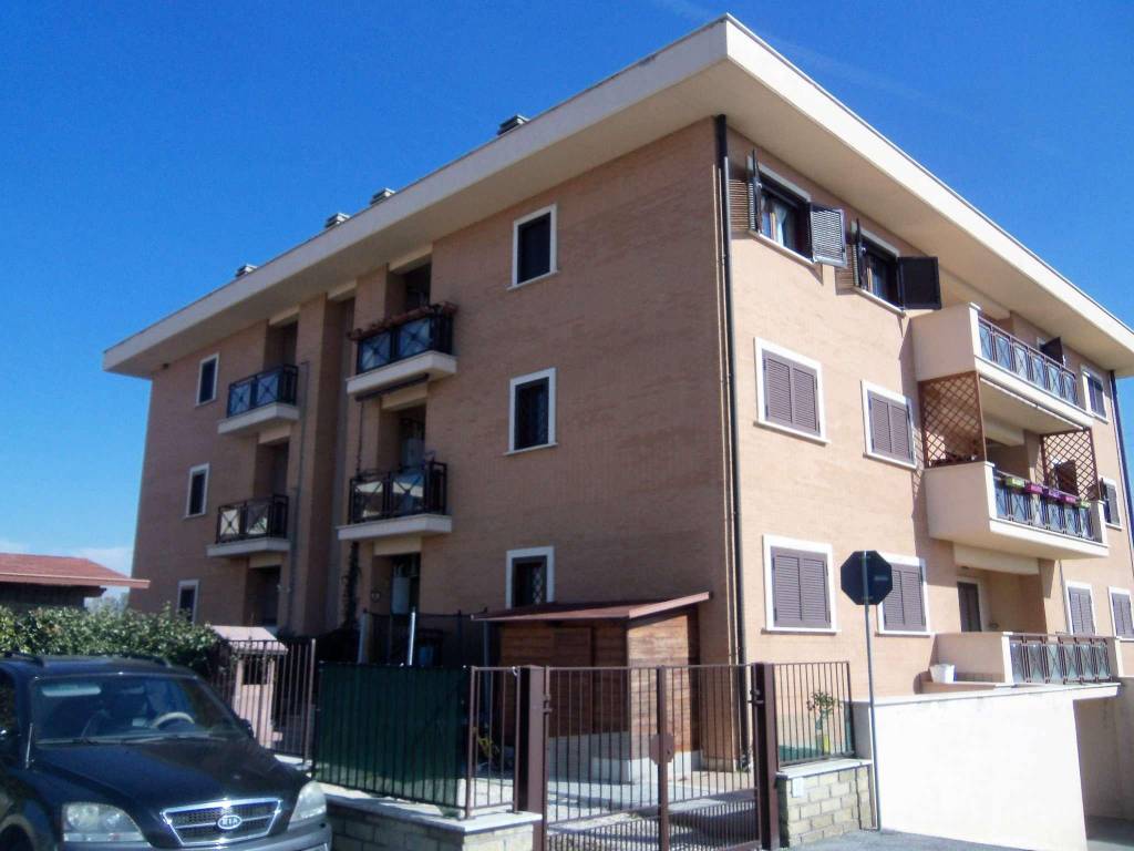 Sale Apartment Roma. 2room flat in via Opi. Excellent condition