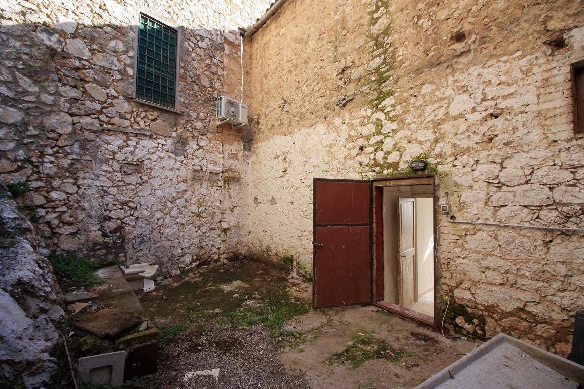 Luxury Holiday home for sale in Italy, house for sale in Italy, buy a house in Italy, Italy Farmhouse to restore, house for sale in Italy, House for sale in Tuscany, Move to Italy #MovetoItaly #ristrutturazionecasa #ristrutturazione #Italy_dreams #Italy_dream #Italydreaming #Italydreamer #Italydreamwillcometrue #italywishlist #italy #venditacasaindipendente #venditacasavacanze, Property Up To €50k in Italy, France & EU