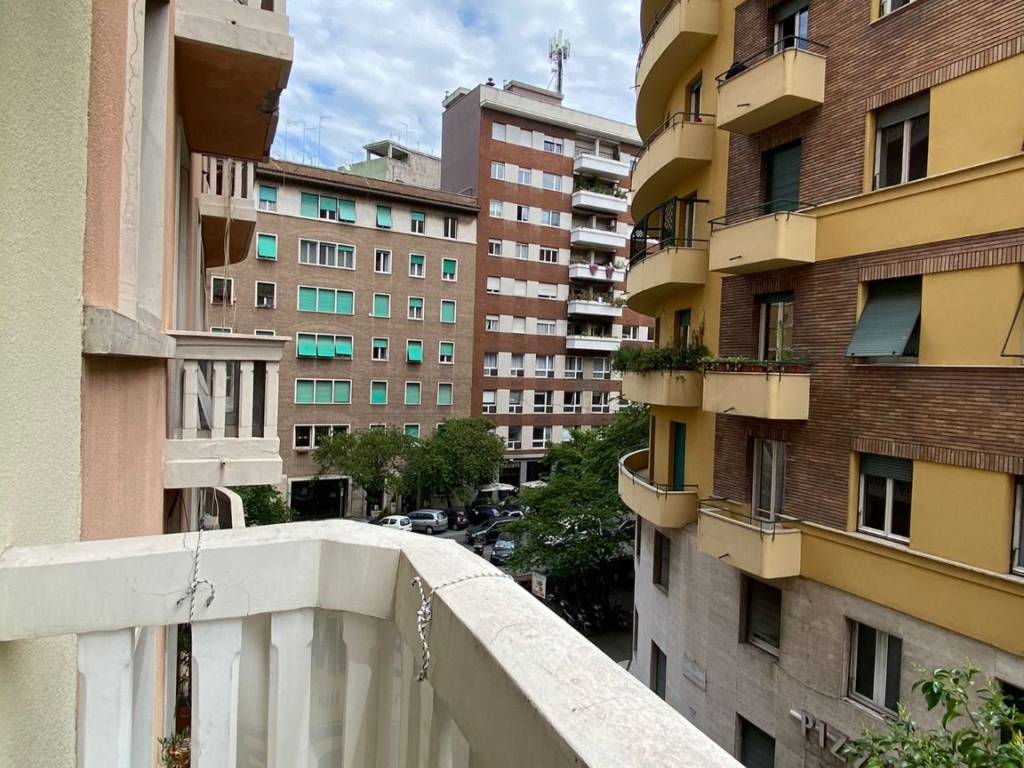 Vendita Appartamento Roma. Bilocale in via san marino 51. Buono stato