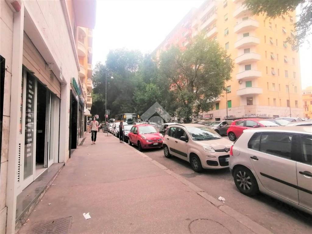 Locale Commerciale Viale Ippocrate 39 Roma Rif 89550439 Immobiliare It