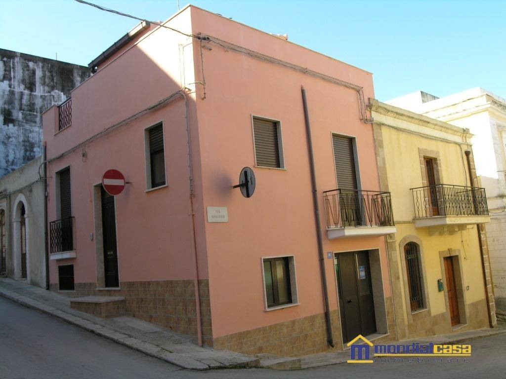 casa indipendente in vendita a Pachino