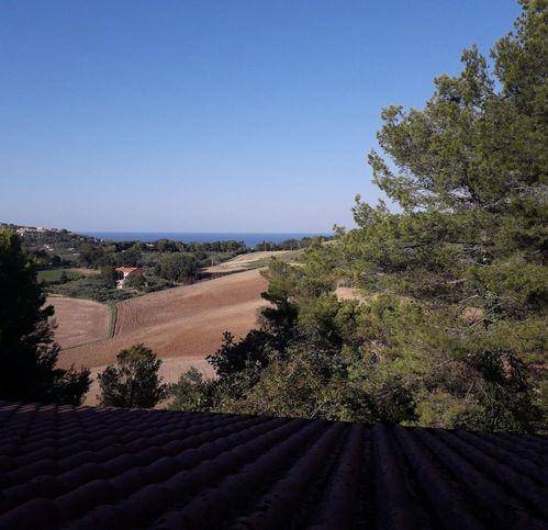 casa indipendente in vendita a Pesaro in zona Trebbiantico