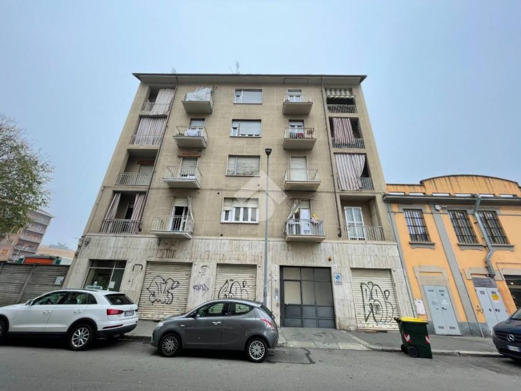 Locale Commerciale Via Foligno 90 Torino Rif 92140762 Immobiliare it