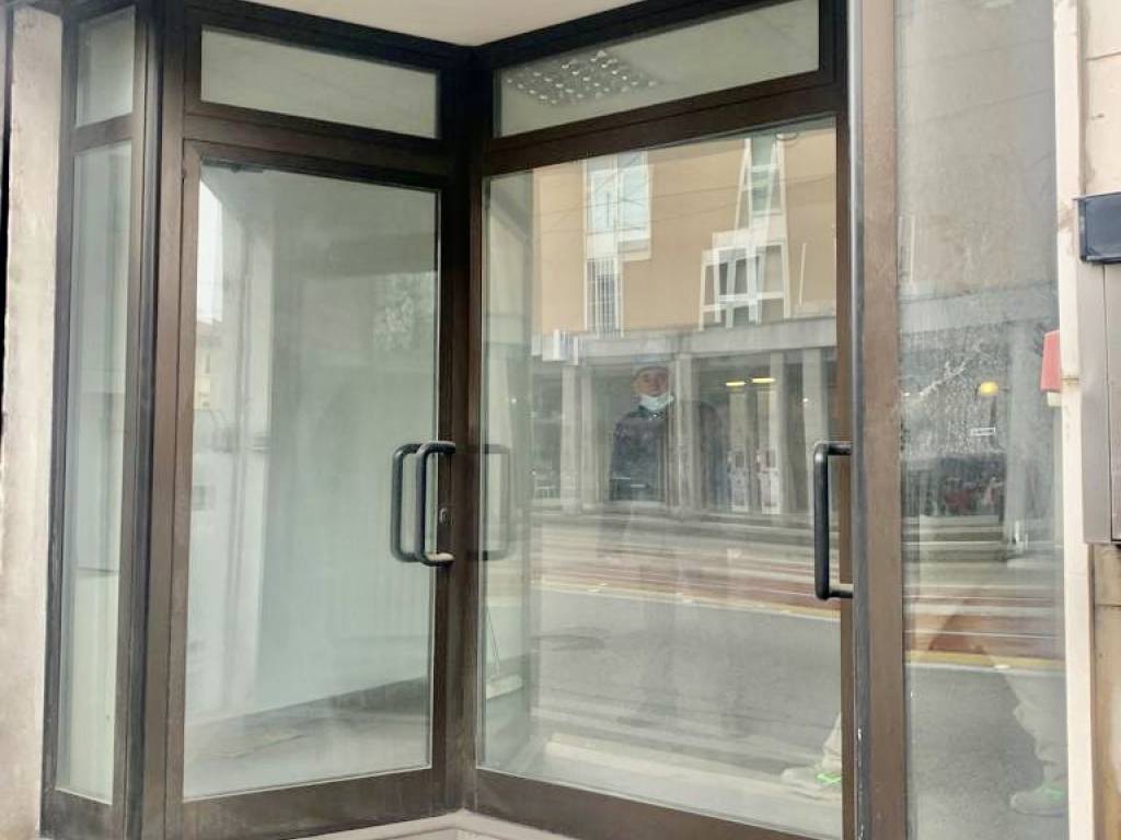 negozio in vendita a Padova in zona Guizza