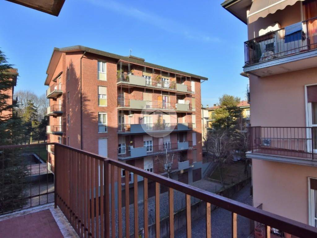 Sale Apartment Vimercate. 2-room flat in via Ezio Vanoni. Good ...