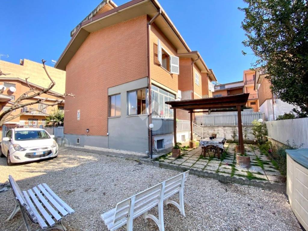 Sale Terraced house in via cesare