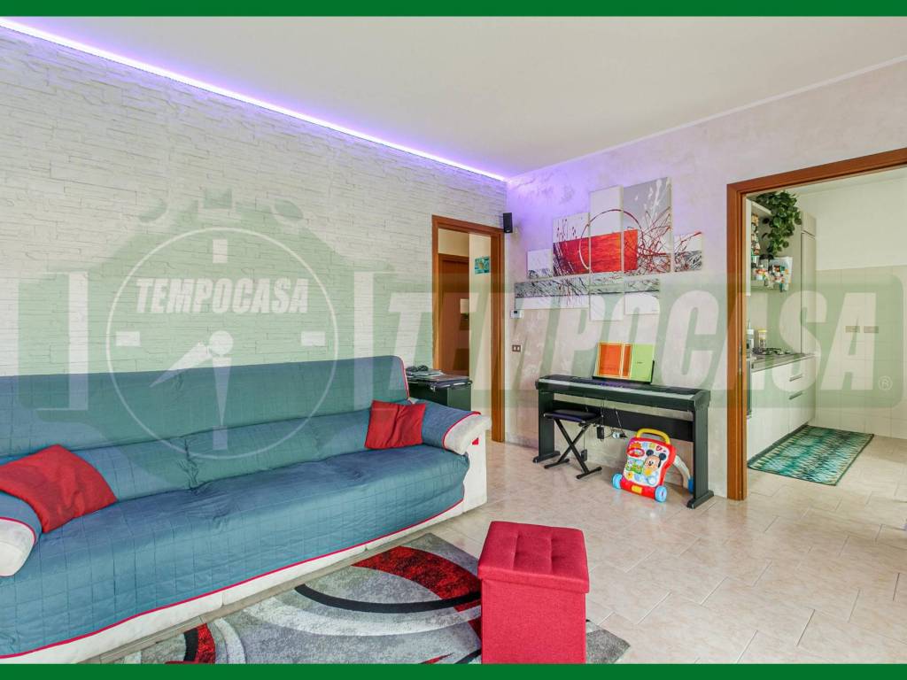 Sale Apartment Gallarate. 3room flat in via Aleardo Aleardi. Good