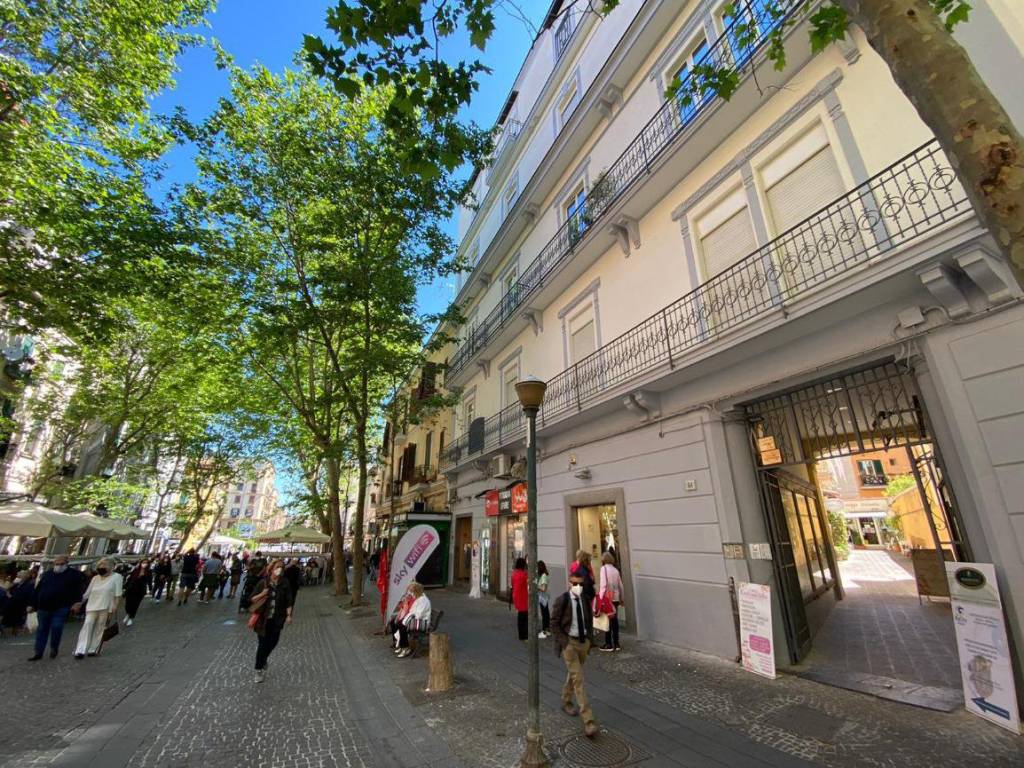 Affitto Appartamento Napoli. Monolocale in via Luca Giordano.... Buono stato, secondo piano
