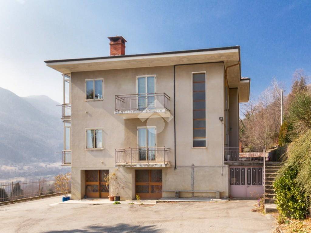 Vendita Villa bifamiliare in via Coppieri 39 Torre Pellice. Buono stato