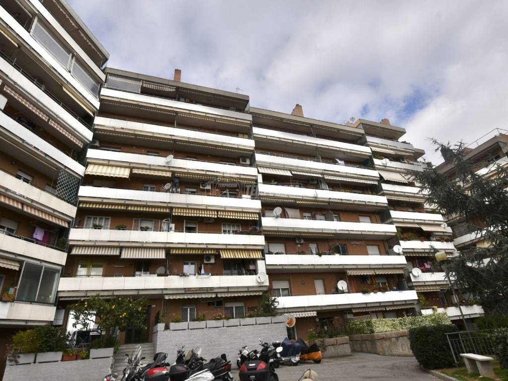 Sale Apartment Savona. 4room flat in via Rinaldo Negri 35. Excellent