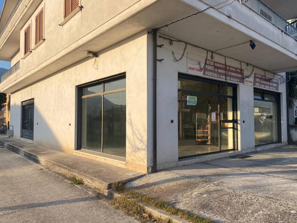 Locale Commerciale Viale San Domenico Sora Rif 94491714 Immobiliare it