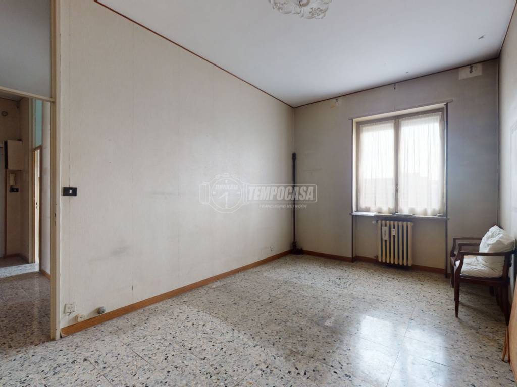 Sale Apartment Turin. 4-room flat in via luini 159. To be refurbished ...