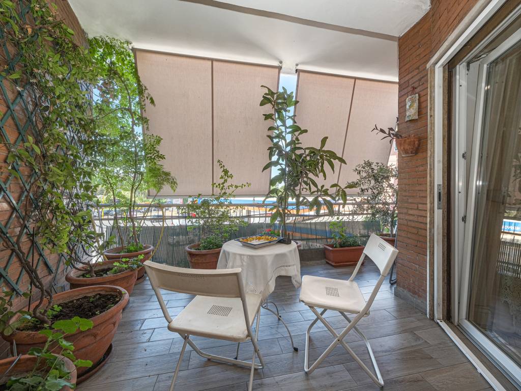 Sale Apartment Rome. 3-room flat, Excellent condition, first floor ...