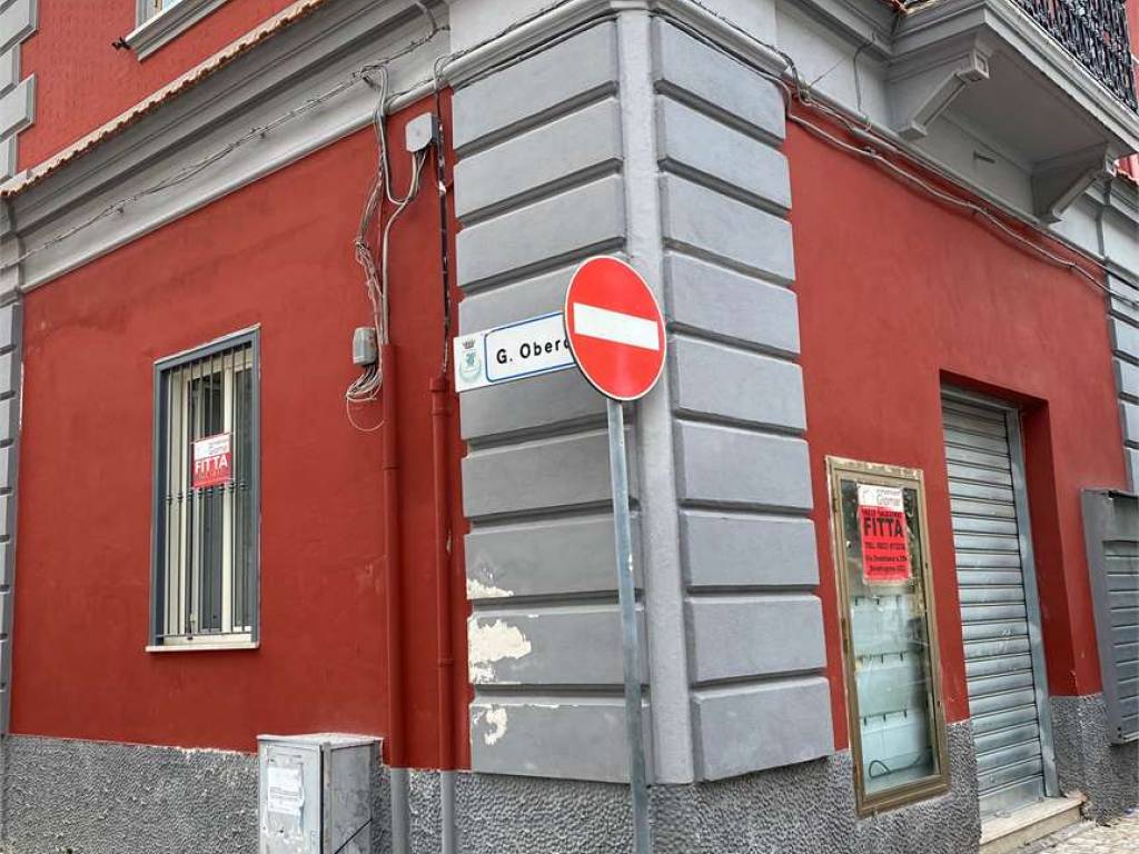 locale commerciale in affitto a Mondragone