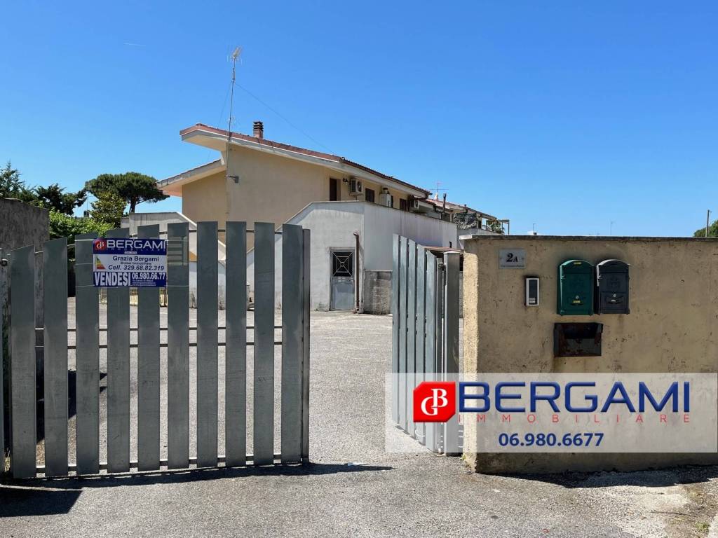 appartamento in vendita ad Anzio in zona Mare