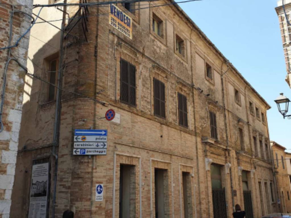 ufficio in vendita a Potenza Picena