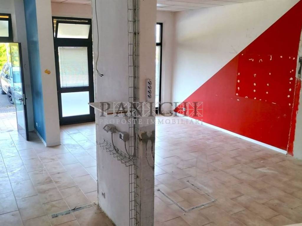 negozio in affitto ad Asciano