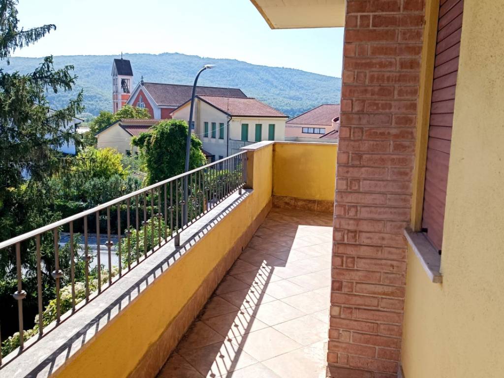 ufficio in vendita a Broccostella