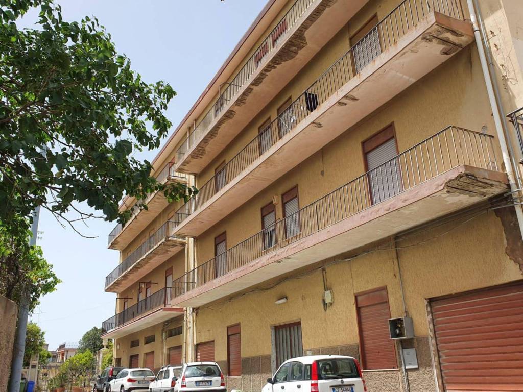 trivano in vendita a Reggio di Calabria in zona Eremo