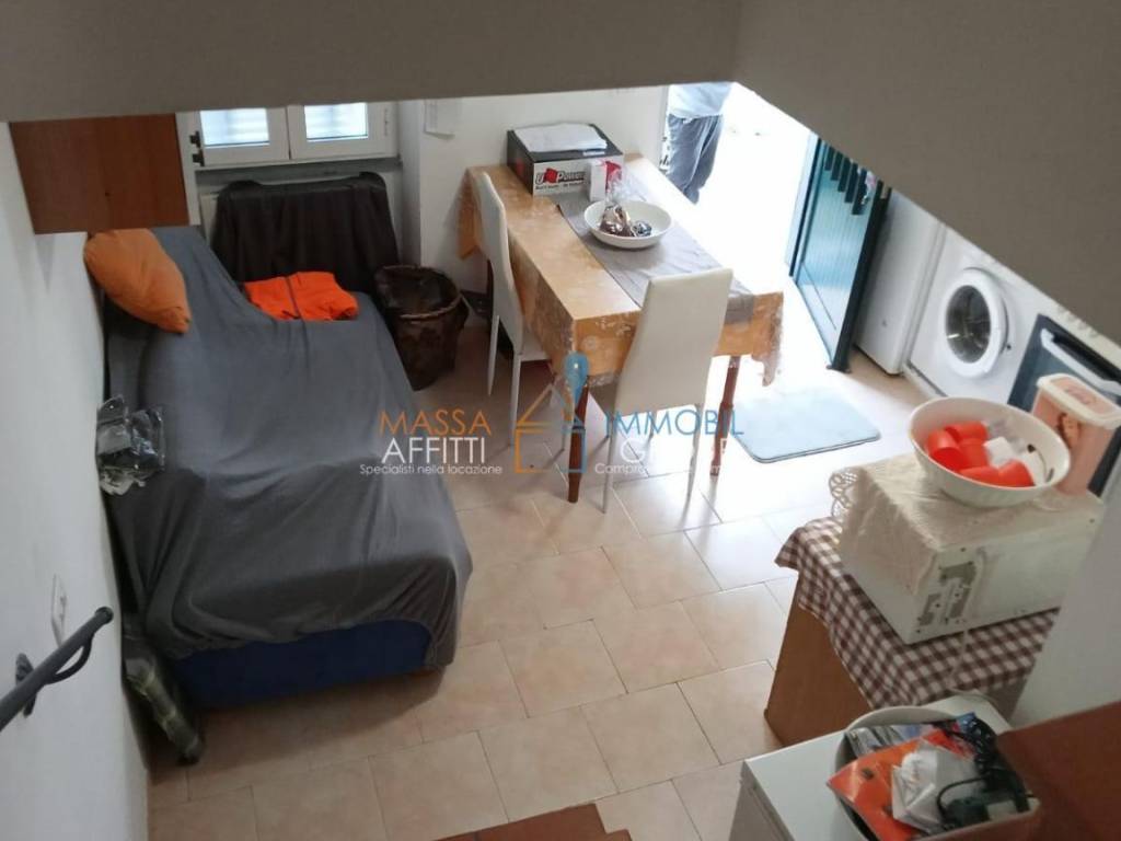 casa indipendente in vendita a Massa in zona Quercioli