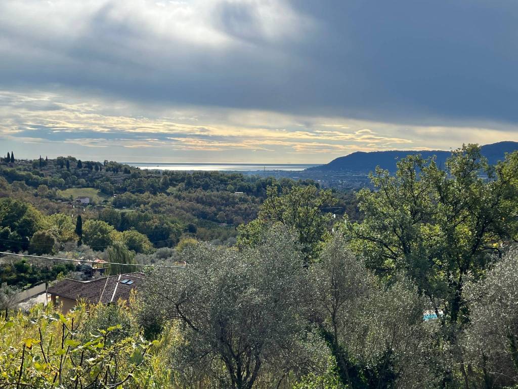 casa indipendente in vendita a Fosdinovo in zona Caniparola