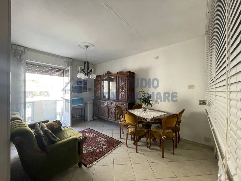 appartamento in vendita a Taggia in zona Arma di Taggia