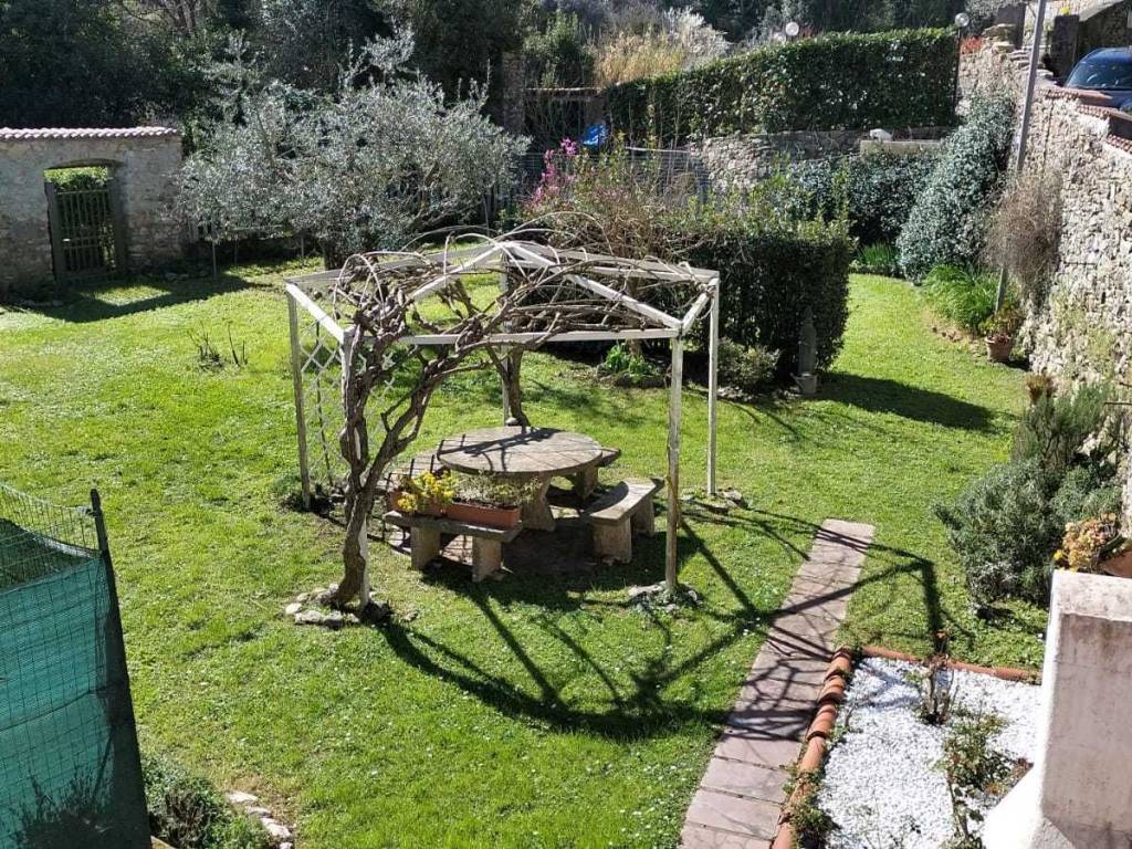 casa indipendente in vendita ad Arcola
