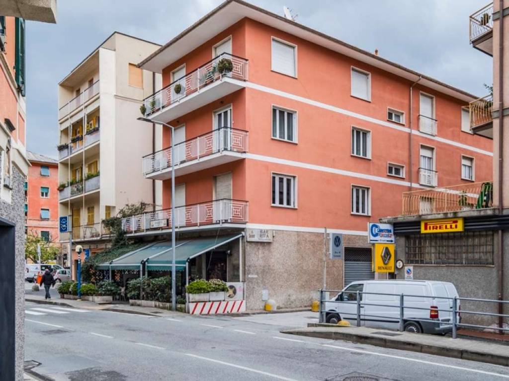 appartamento in vendita a Chiavari in zona Caperana