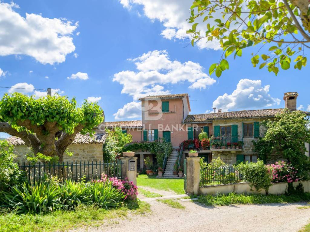 casa indipendente in vendita a Gubbio