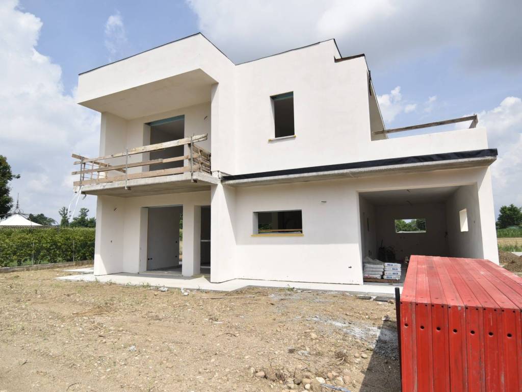 casa indipendente in vendita a Loria in zona Castione