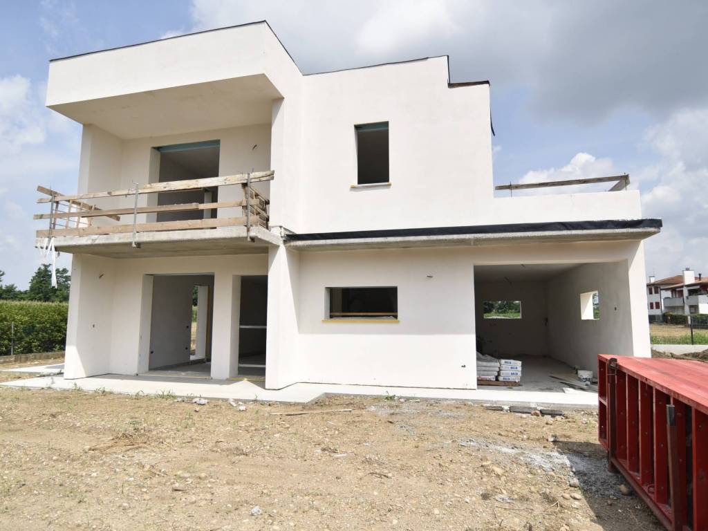 casa indipendente in vendita a Loria in zona Castione