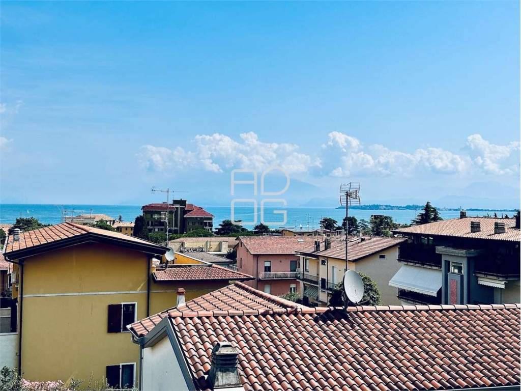 appartamento in vendita a Desenzano del Garda