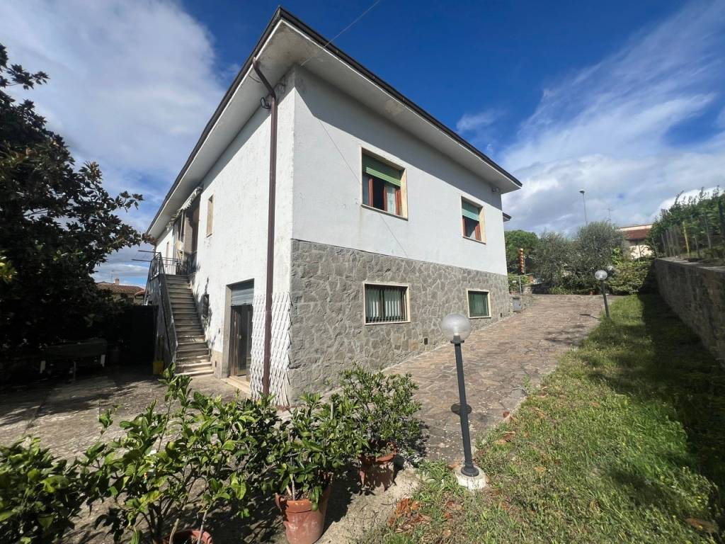 casa indipendente in vendita ad Impruneta in zona Bagnolo/Cantagallo