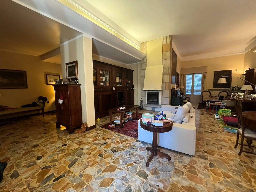casa indipendente in vendita a Piacenza in zona Vallera