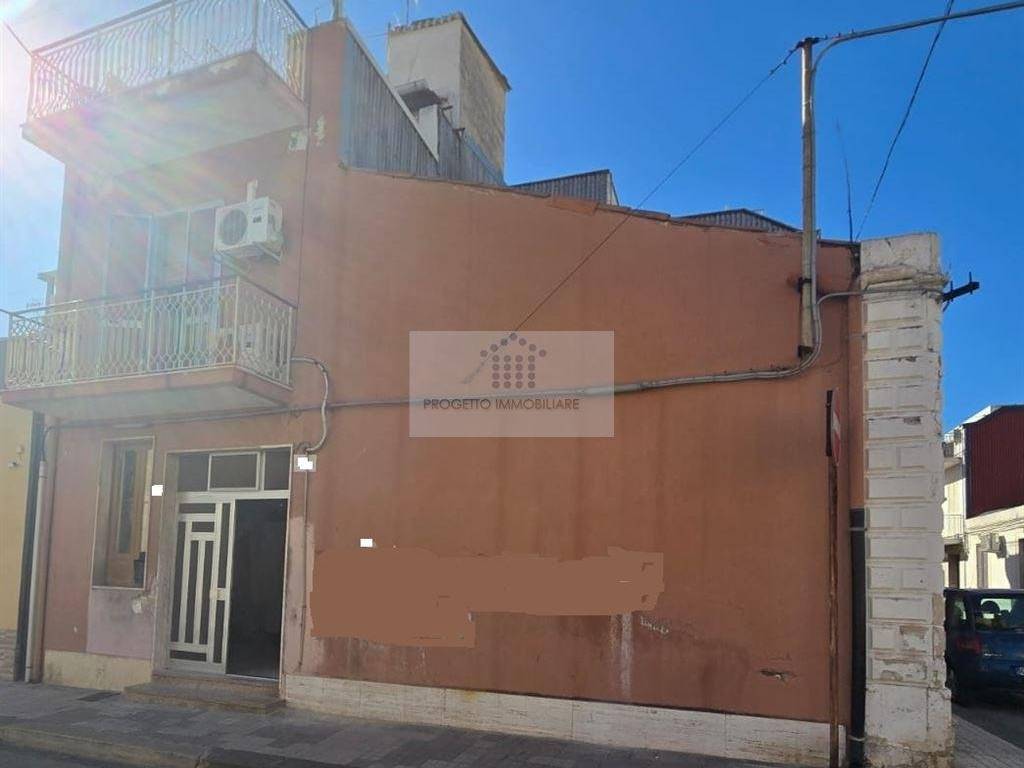 casa indipendente in vendita a Floridia