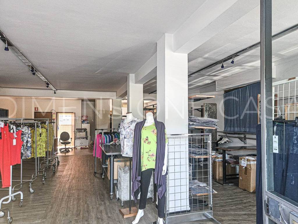 negozio in vendita a Carpi