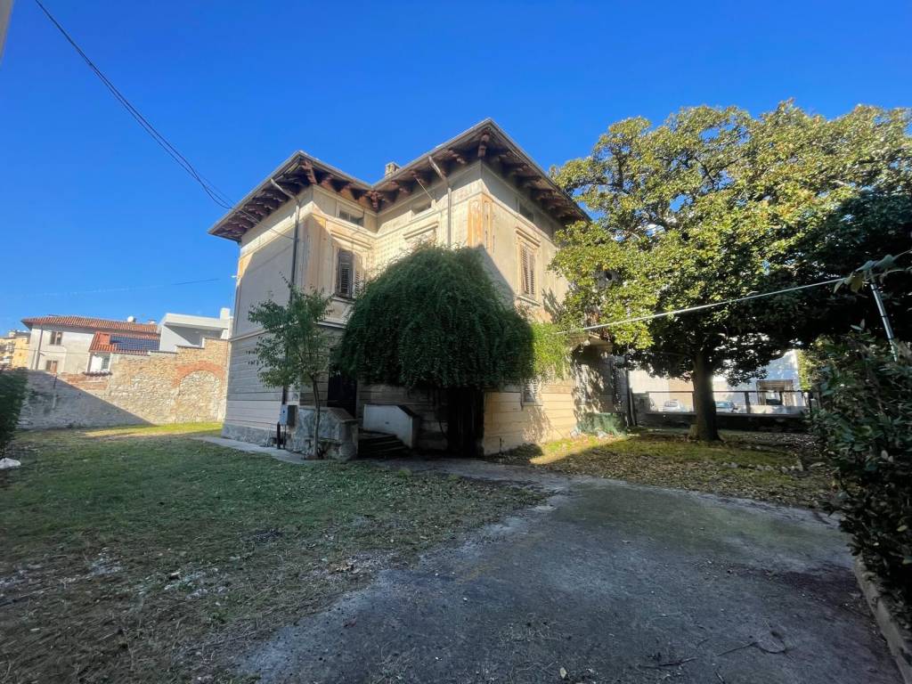 casa indipendente in vendita a Monfalcone