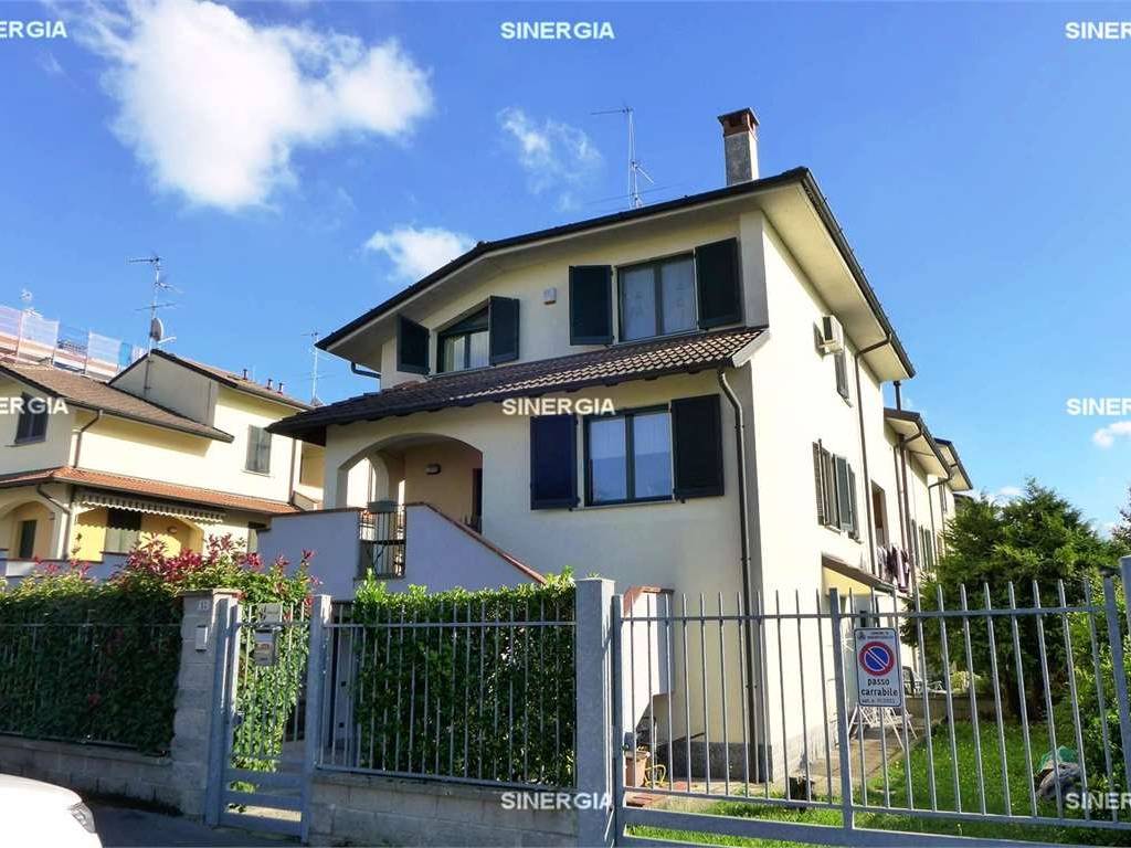 casa indipendente in vendita ad Abbiategrasso