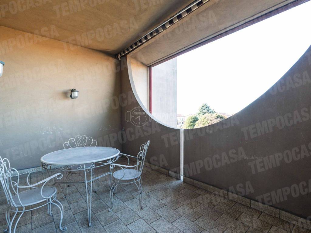appartamento in vendita a Giussano in zona Paina