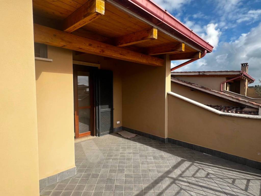 casa indipendente in vendita a Pomezia in zona Campo Jemini