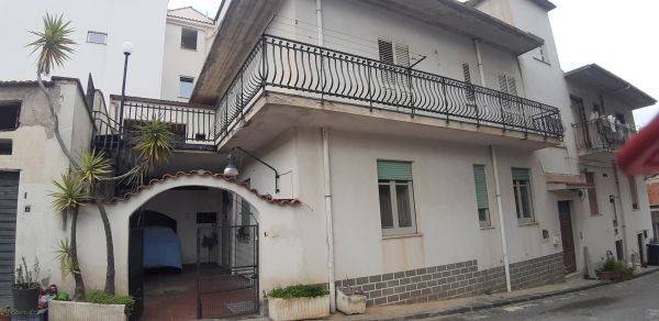 appartamento in vendita a Sant'Agata di Militello