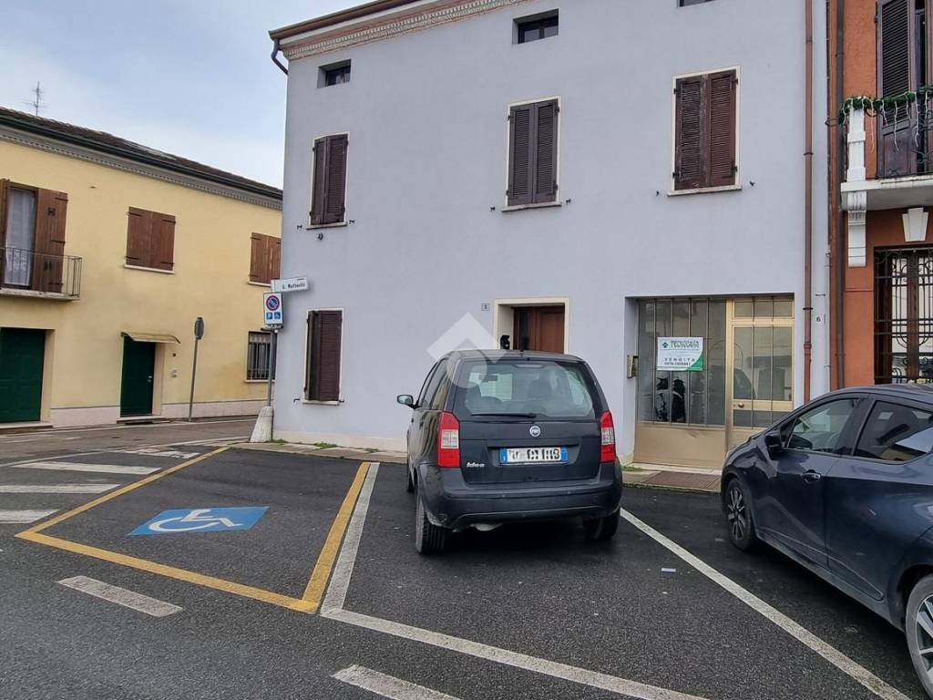 casa indipendente in vendita a Borgo Virgilio in zona Virgilio