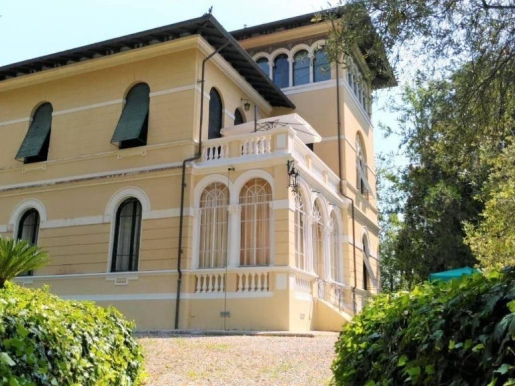casa indipendente in vendita a Lucca in zona San Macario in Monte
