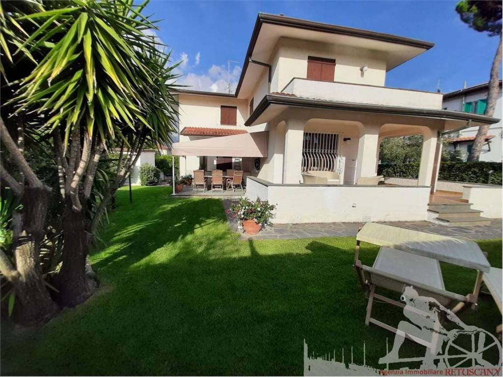 casa indipendente in affitto a Forte dei Marmi