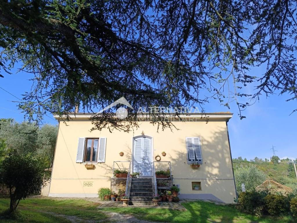 casa indipendente in vendita a Casciana Terme Lari in zona Parlascio