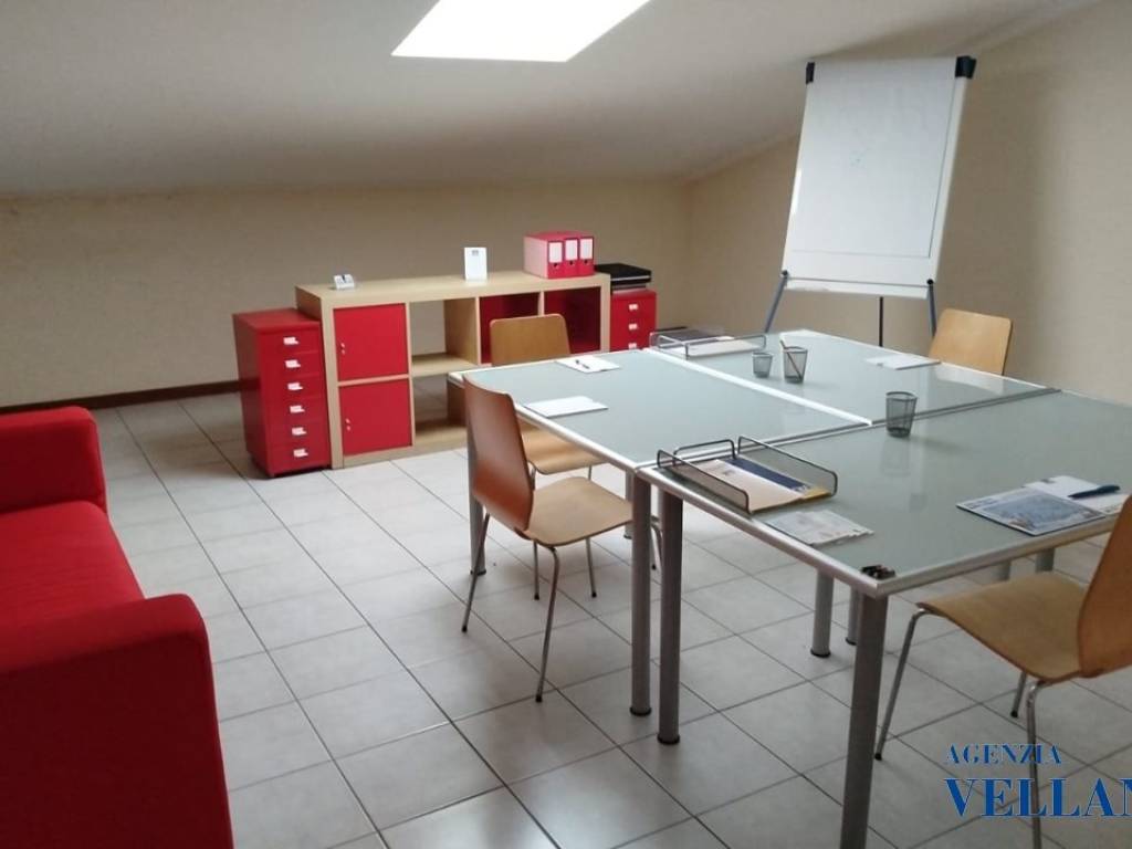 ufficio in vendita a Carpi in zona Centro Storico