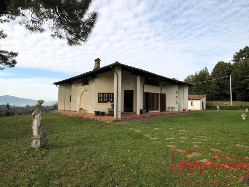 casa indipendente in vendita a Montecarlo