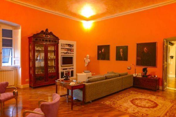 appartamento in vendita a Carrara in zona Centro Città