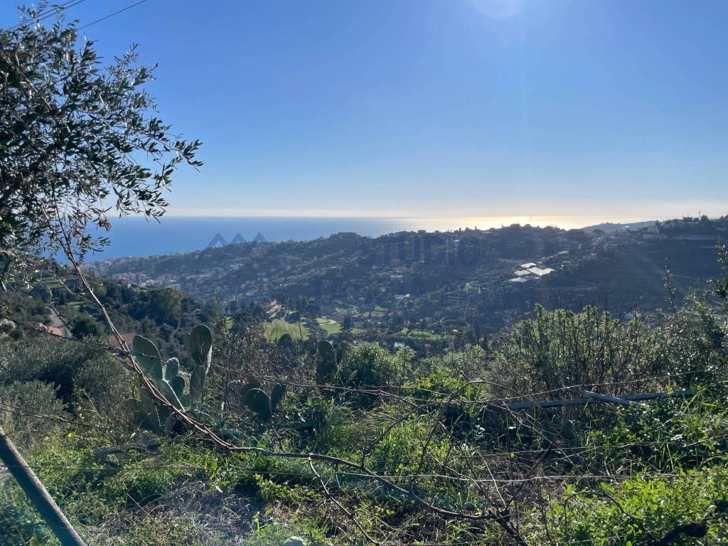 appartamento in vendita a Sanremo in zona Coldirodi